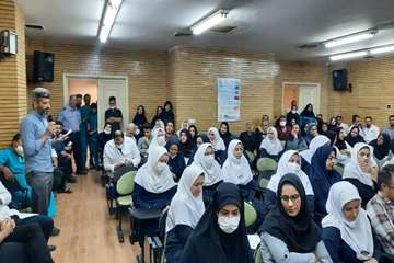 نشست صمیمانه پرسنل مرکز آموزشی شهید ‌بهشتی کاشان با رئیس دانشگاه برگزار شد